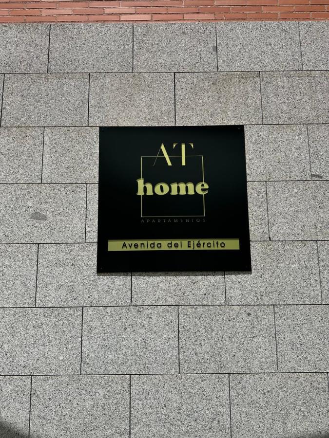 At Home Avenida Del Ejercito Guadalajara Exterior foto